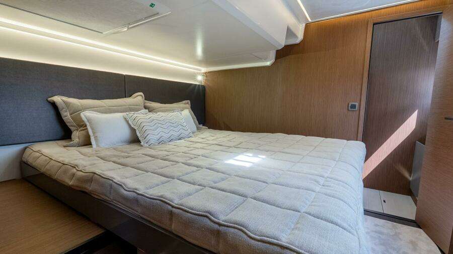 ON ORDER 48ft Prestige Yacht For Sale