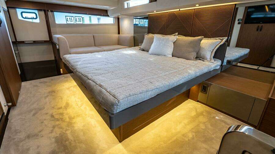 ON ORDER 48ft Prestige Yacht For Sale