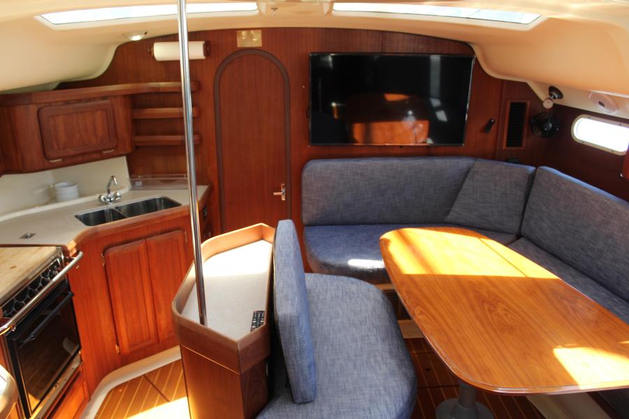 1998 Hunter 430