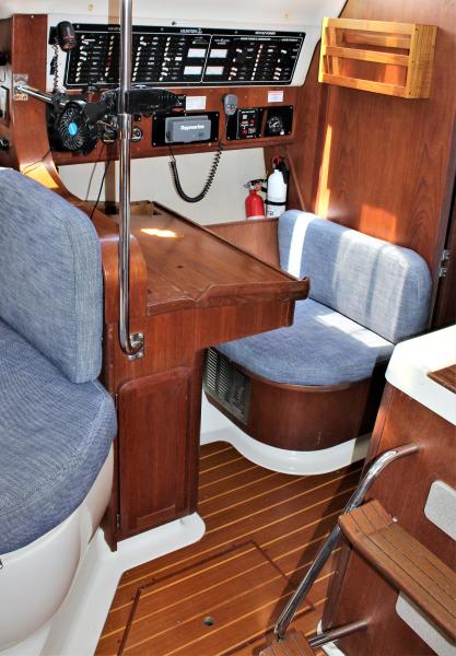 1998 Hunter 430
