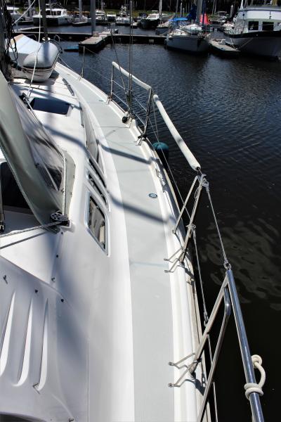 1998 Hunter 430