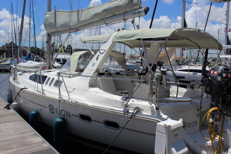 1998 Hunter 430