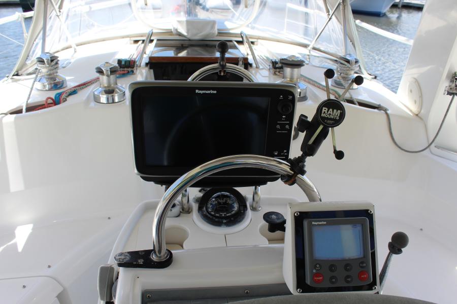 1998 Hunter 430