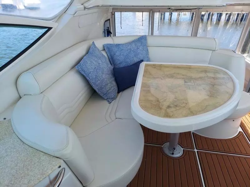 2001 Carver 466 Motor Yacht