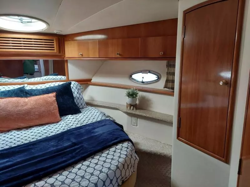 2001 Carver 466 Motor Yacht