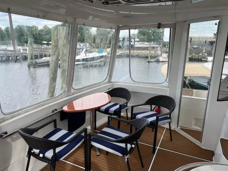 2001 Carver 466 Motor Yacht