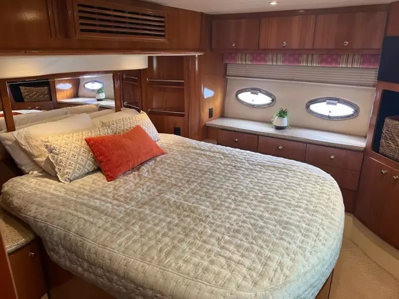 2001 Carver 466 Motor Yacht