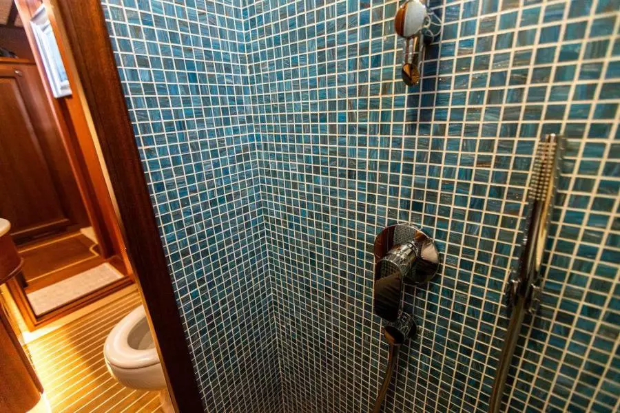 Guest Shower Tile