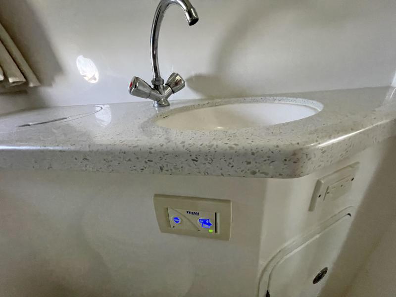 37' 2020 Rinker 370 EX