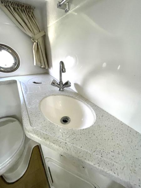 37' 2020 Rinker 370 EX