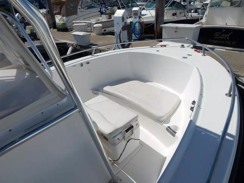 2012 Edgewater 205CC