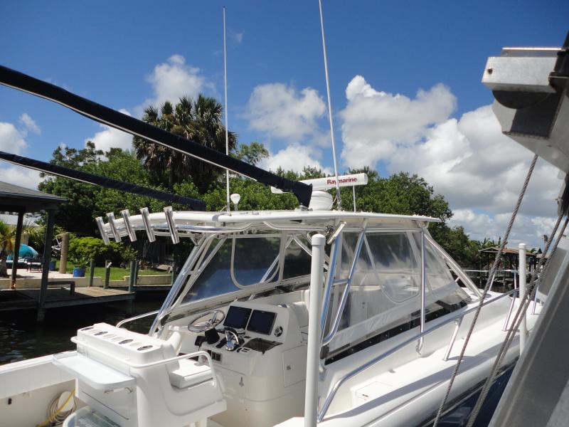 2003 Intrepid 377 Walkaround