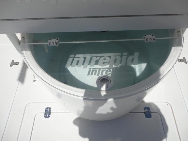 2003 Intrepid 377 Walkaround