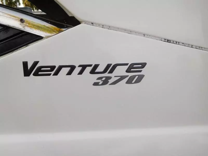 2014 Sea Ray 370 Venture