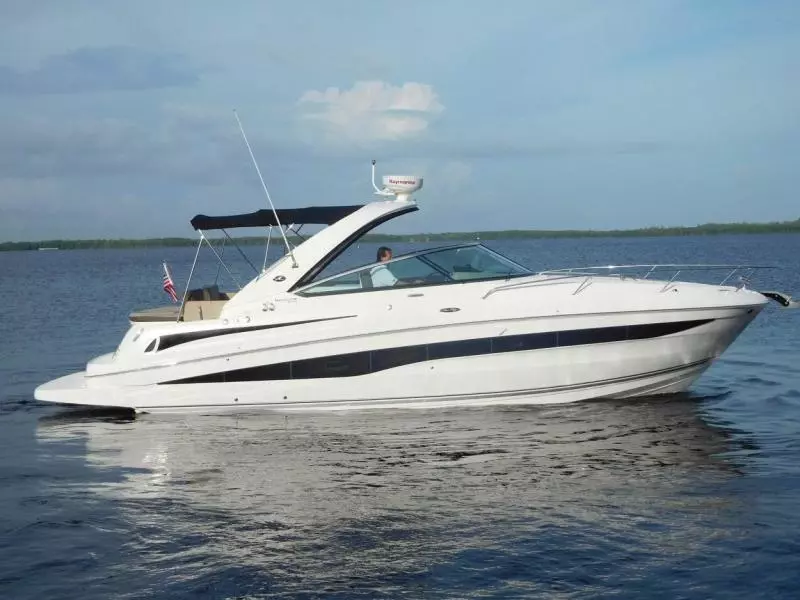 Sea Ray 370 Venture
