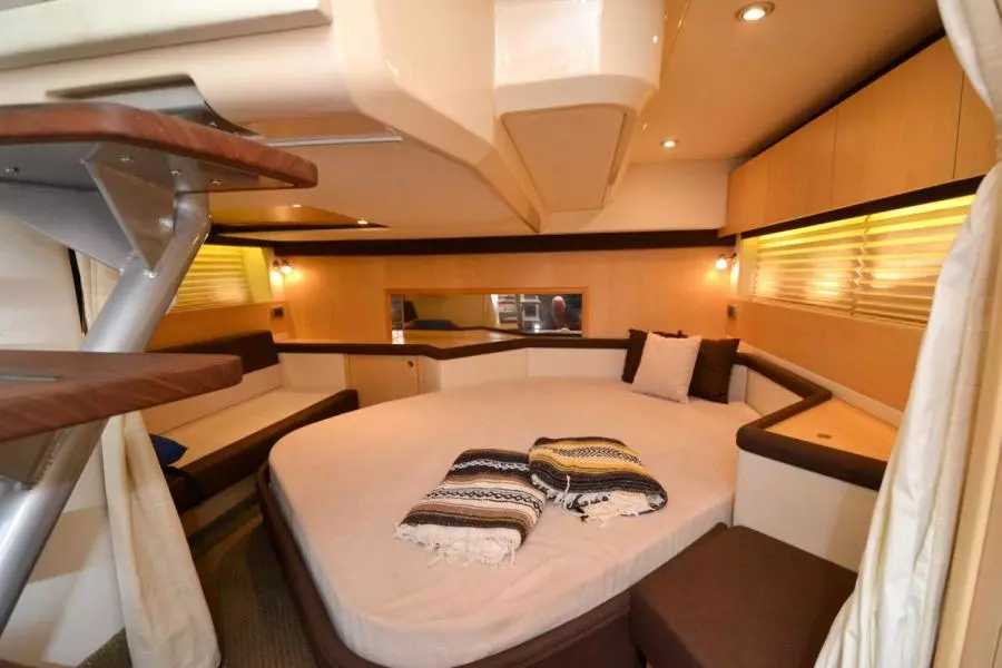 2014 Sea Ray 370 Venture