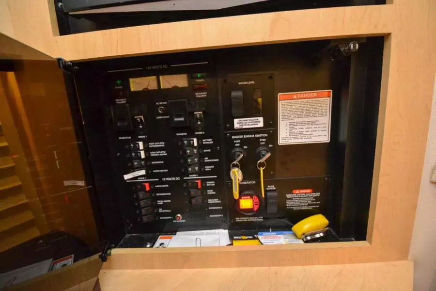 2014 Sea Ray 370 Venture