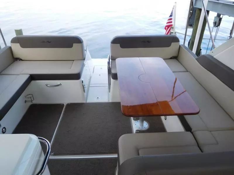 2014 Sea Ray 370 Venture