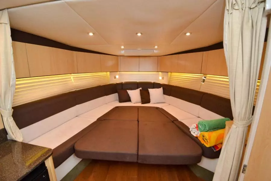 2014 Sea Ray 370 Venture