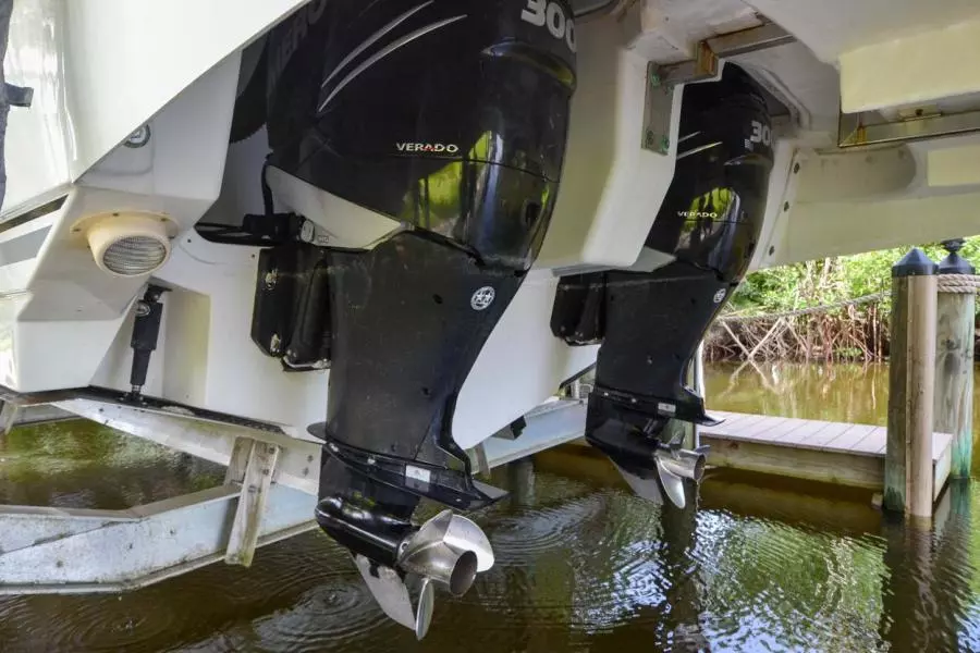 2014 Sea Ray 370 Venture