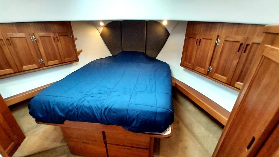1232 Master Cabin Fwd