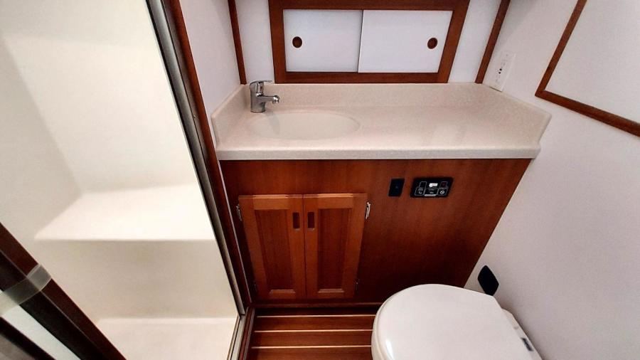 1244 Rover Head And Shower