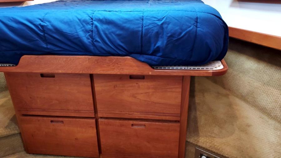 1233 Rover Master Berth Storage