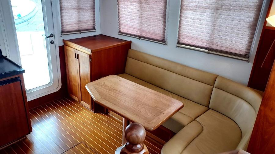 1204 Rover Salon Aft