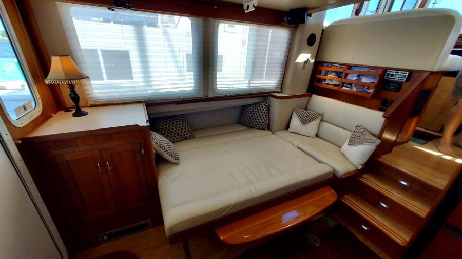 2003 American Tug 34 Pilothouse