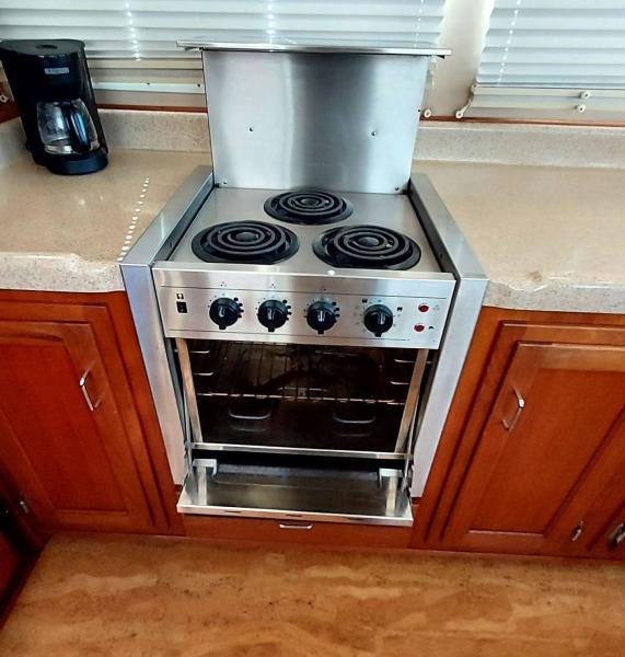 2003 American Tug 34 Pilothouse