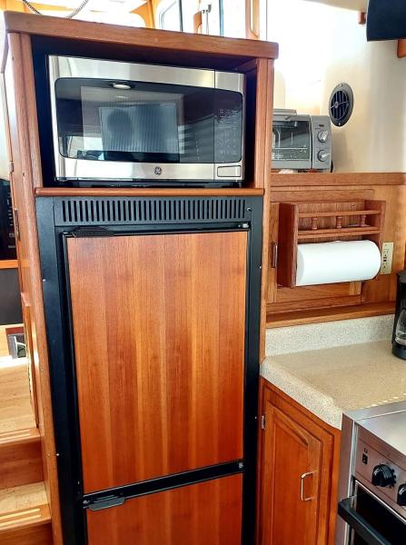 2003 American Tug 34 Pilothouse