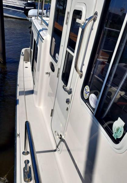 2003 American Tug 34 Pilothouse