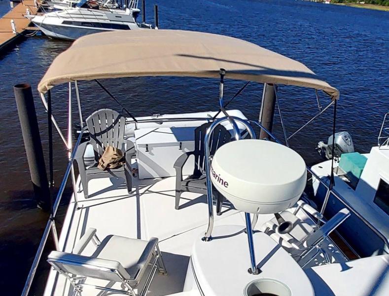 2003 American Tug 34 Pilothouse