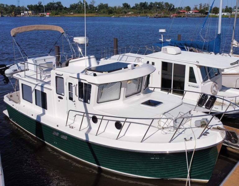 2003 American Tug 34 Pilothouse