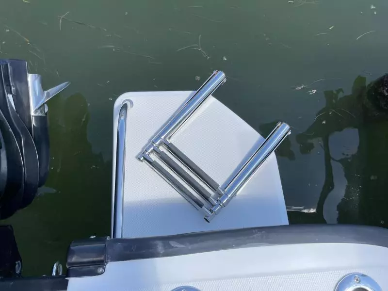 2014 Boston Whaler 190 Montauk