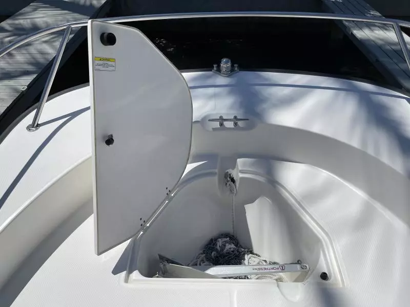 2014 Boston Whaler 190 Montauk