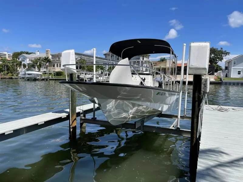 2014 Boston Whaler 190 Montauk