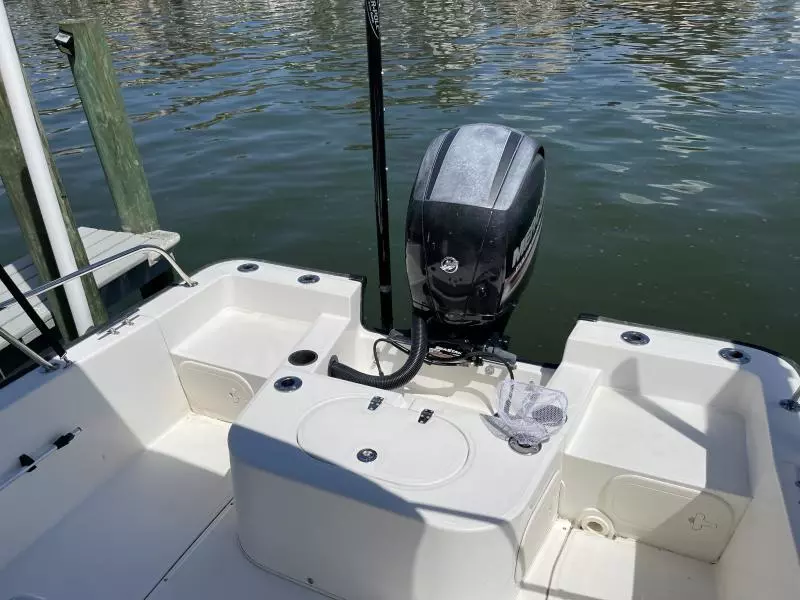 2014 Boston Whaler 190 Montauk