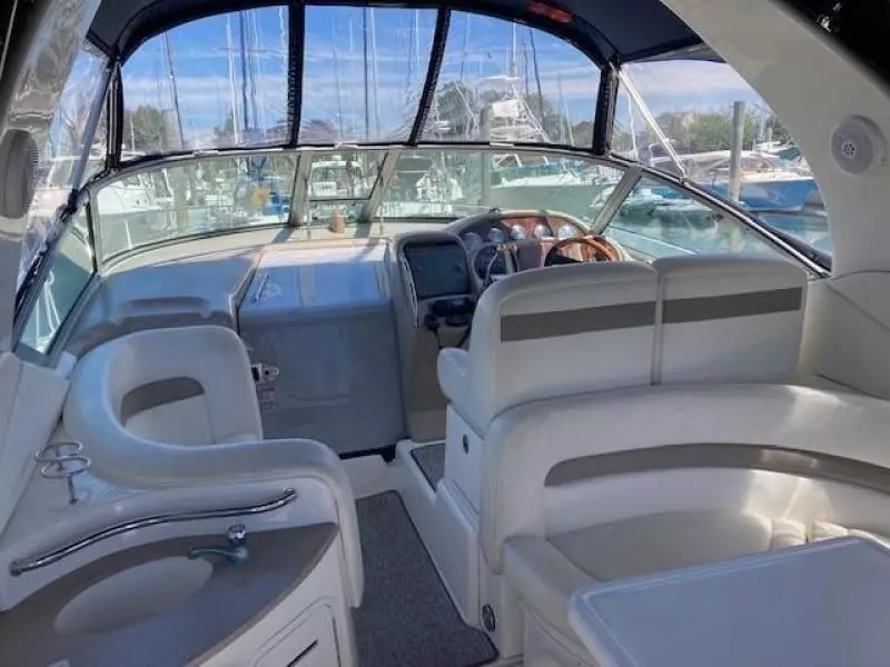 2005 Sea Ray 320 Sundancer