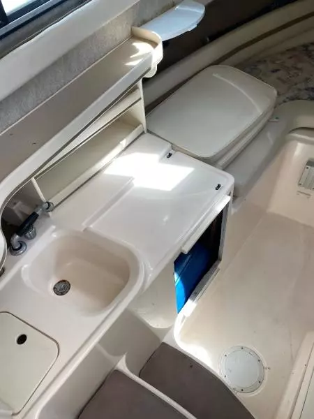 2000 Grady-White 268 Islander