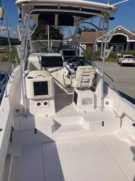 2000 Grady-White 268 Islander