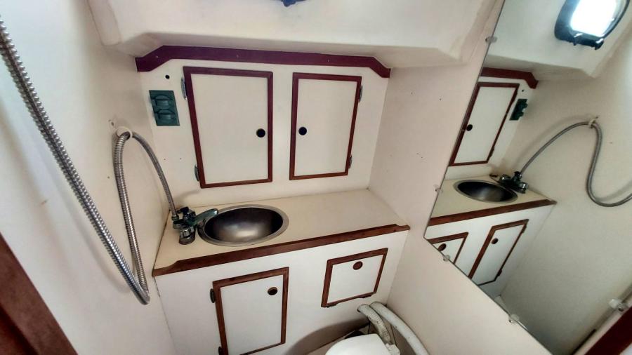 1982 Cape Dory 33