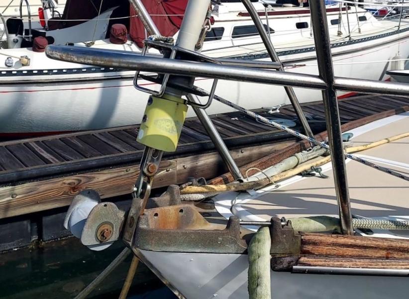 1982 Cape Dory 33