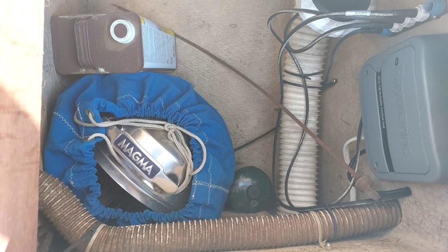 1982 Cape Dory 33