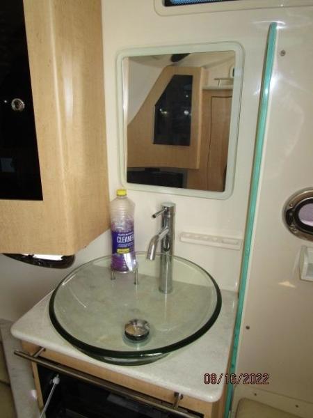 37' Boston Whaler sink