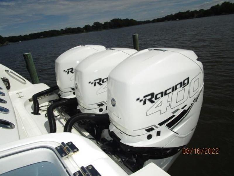 37' Boston Whaler outboards2