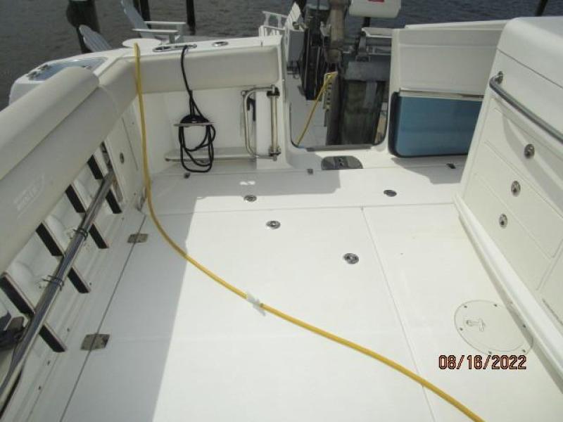 37' Boston Whaler aftdeck port