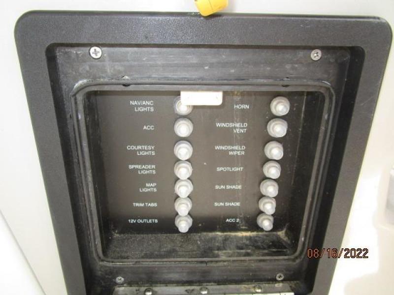 37' Boston Whaler electrical panel2