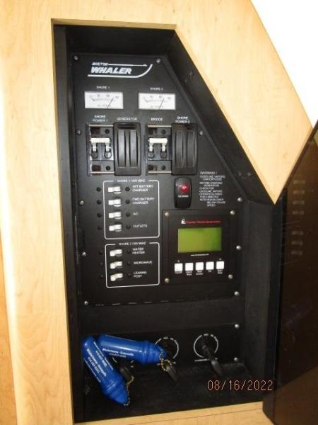 37' Boston Whaler electrical panel5