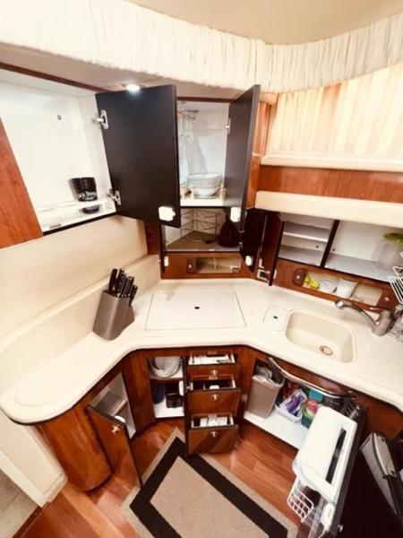 41 Archimedes II 2004 Sea Ray 390 MY Galley 7